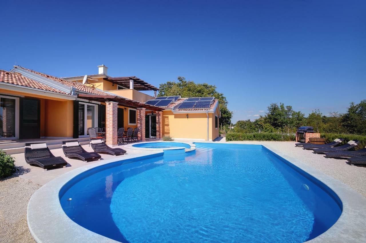 Režanci Villas Vea Histria מראה חיצוני תמונה
