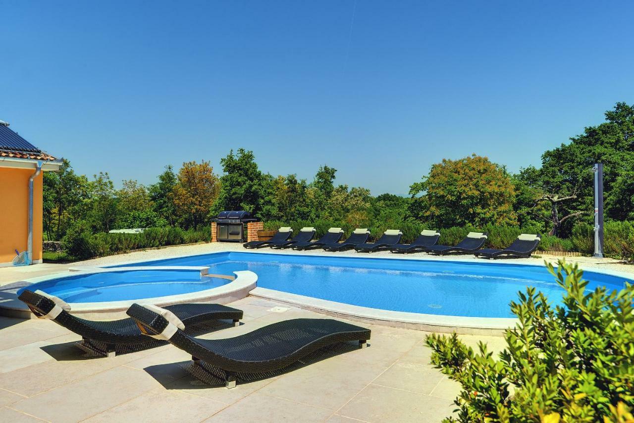 Režanci Villas Vea Histria מראה חיצוני תמונה
