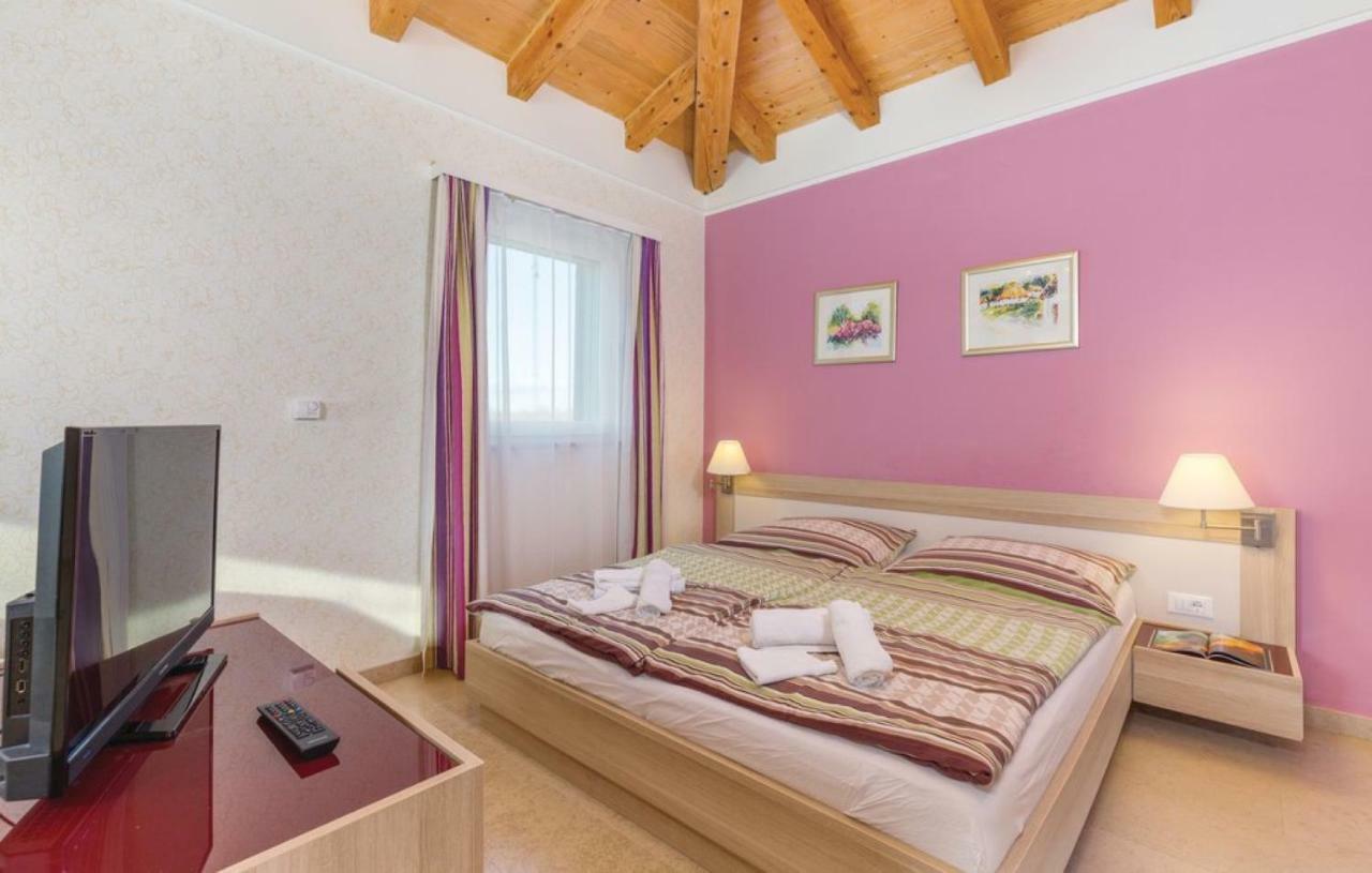 Režanci Villas Vea Histria מראה חיצוני תמונה