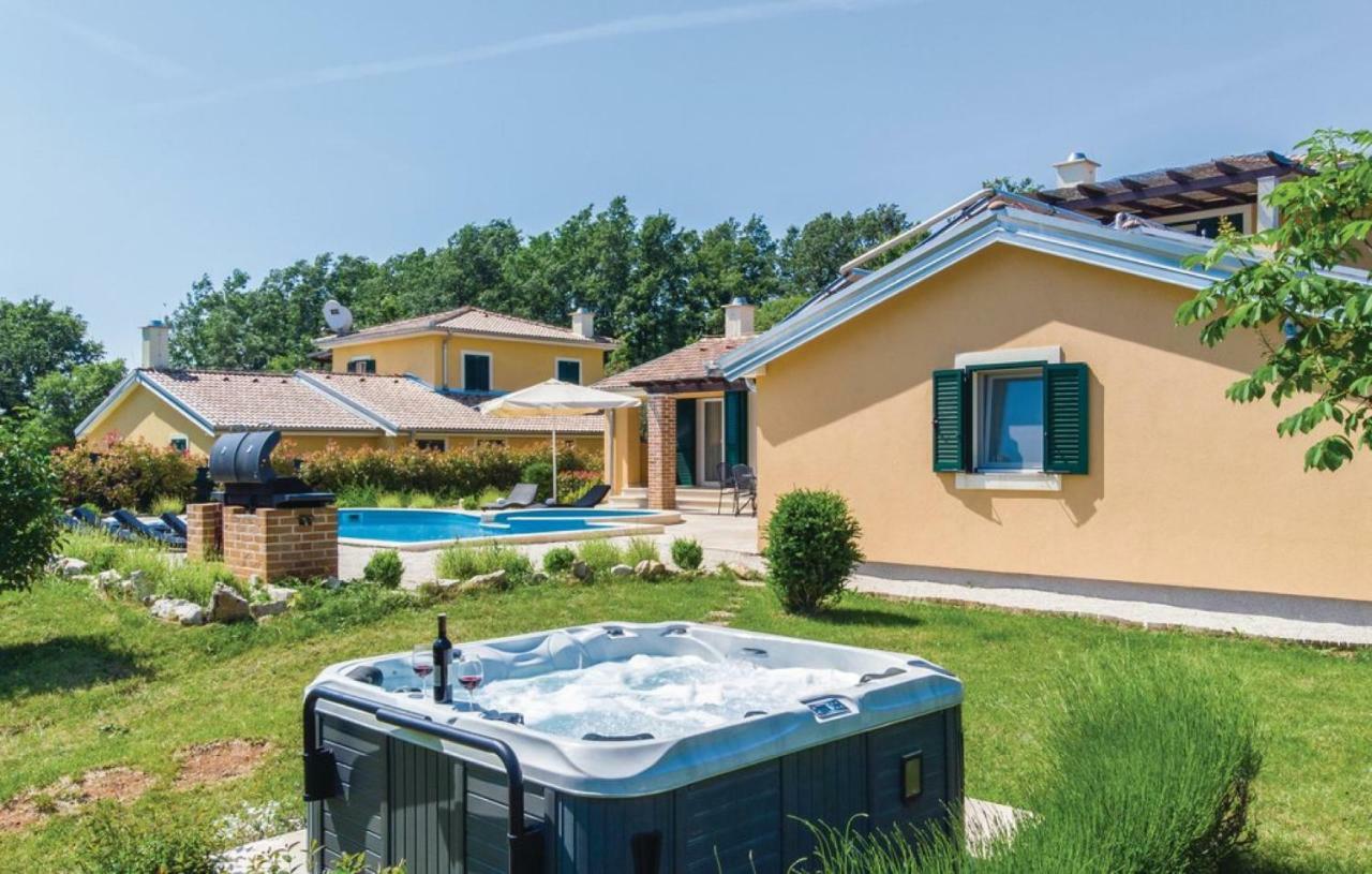 Režanci Villas Vea Histria מראה חיצוני תמונה