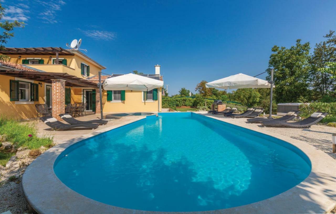 Režanci Villas Vea Histria מראה חיצוני תמונה