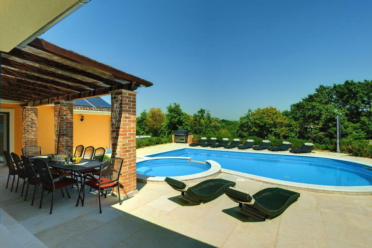 Režanci Villas Vea Histria מראה חיצוני תמונה